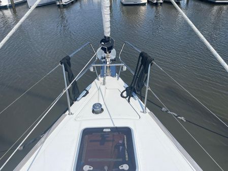 Beneteau Oceanis 48 image