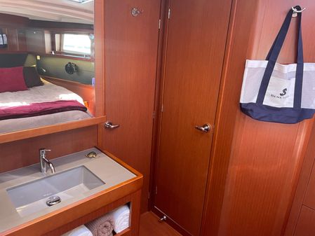 Beneteau Oceanis 48 image