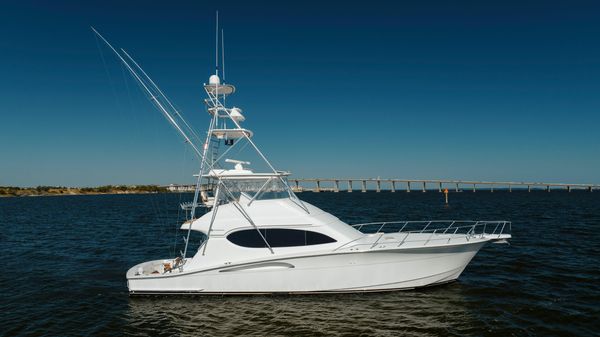 Hatteras 54 Convertible