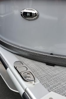 Bentley Pontoons Legacy 200 Navigator image