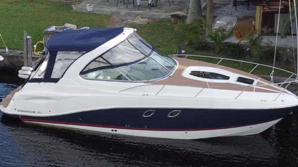 Rinker 310 Express Cruiser Sea Ray