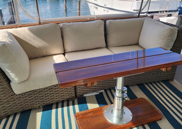 Hatteras 63 Cockpit Motor Yacht image