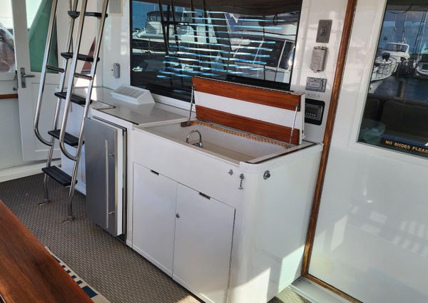 Hatteras 63 Cockpit Motor Yacht image