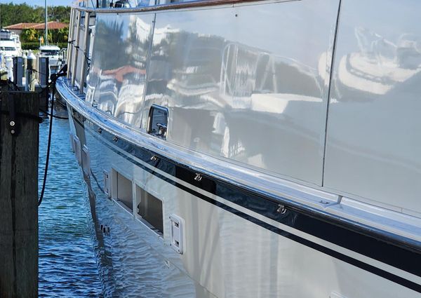 Hatteras 63 Cockpit Motor Yacht image