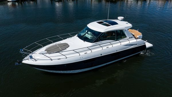 Cruisers Yachts 48 Cantius image