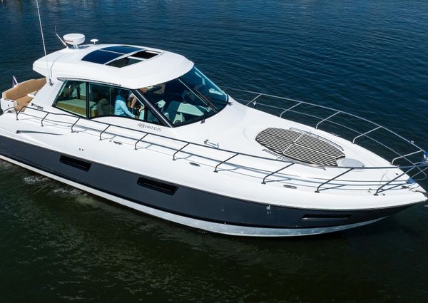 Cruisers 48 CANTIUS image