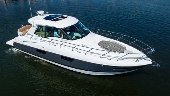 Cruisers 48 CANTIUS image