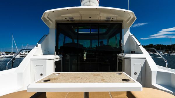 Cruisers Yachts 48 Cantius image