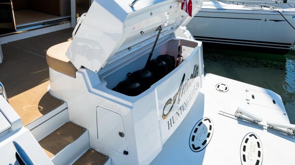 Cruisers Yachts 48 Cantius image