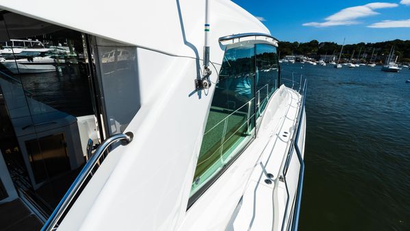 Cruisers 48 CANTIUS image