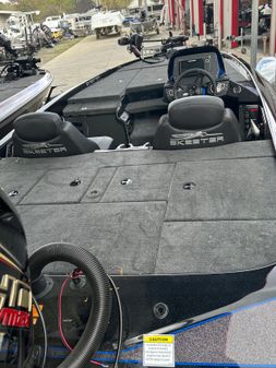Skeeter ZX 200 image