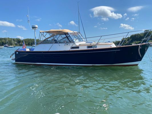 Legacy Yachts 34 Express - main image