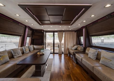 Galeon 780 Crystal image