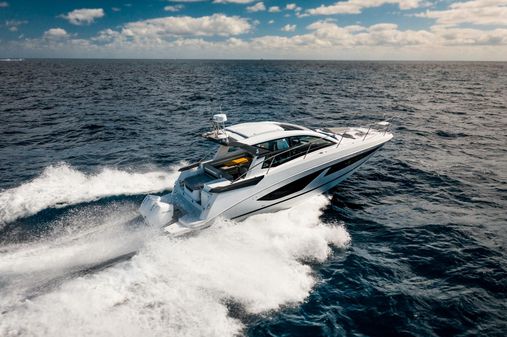 Beneteau Gran Turismo GT36 Outboard image