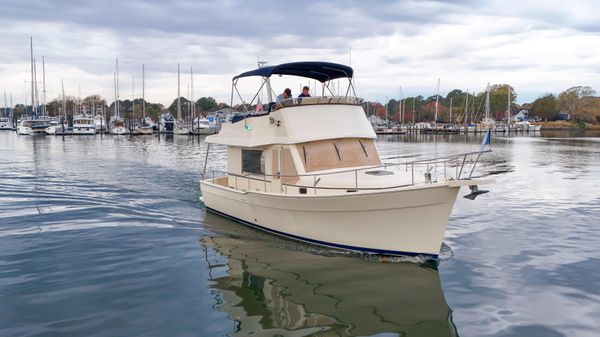 Mainship 34 Trawler 