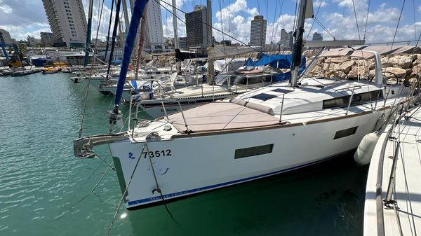 Beneteau Oceanis 38 