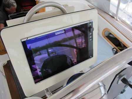 Pearson 530 image