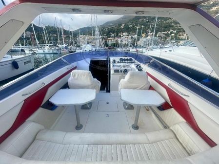 Sunseeker Tomahawk 37 image