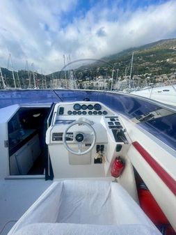 Sunseeker Tomahawk 37 image