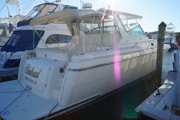 Tiara 4000 Express - main image