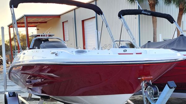 Hurricane SunDeck Sport 185 OB