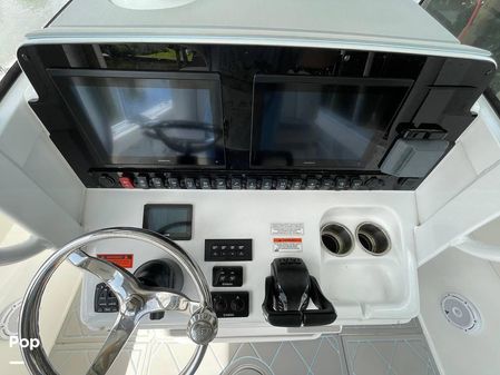 Sea Hunt Gamefish 27 image