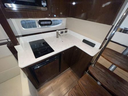 Sea Ray 350 Sundancer image