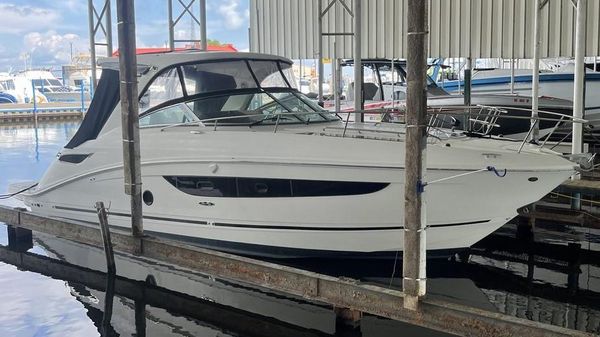 Sea Ray 350 Sundancer