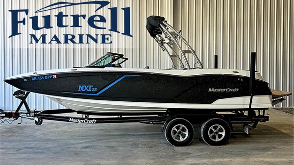 MasterCraft NXT22 