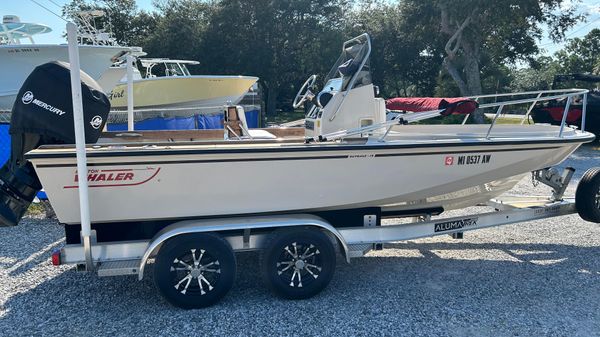 Boston Whaler 190 Outrage 