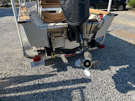 Boston-whaler 190-OUTRAGE image