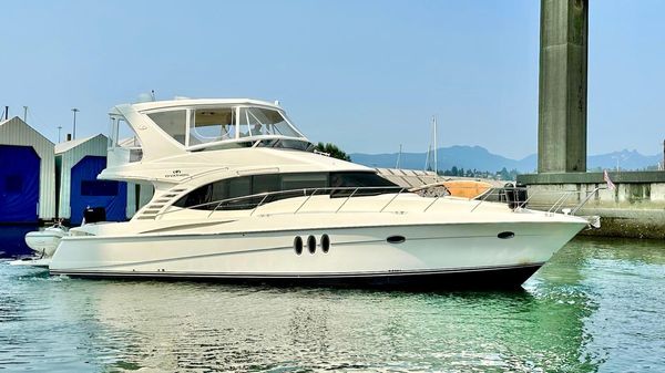 Ovation 52 