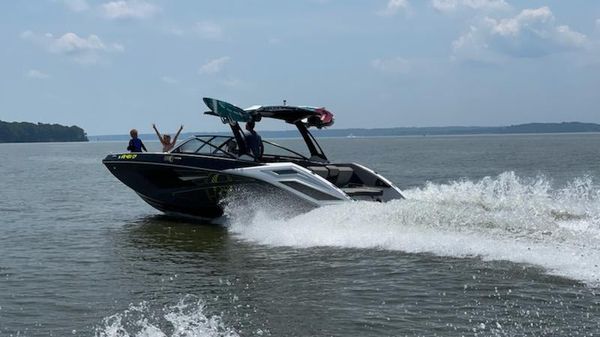 Scarab 285 WAKE