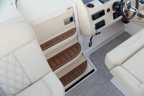 Regal 33-EXPRESS image