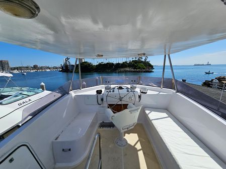 Hatteras TRI-CABIN-MOTOR-YACHT image