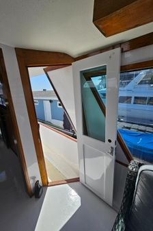 Hatteras TRI-CABIN-MOTOR-YACHT image