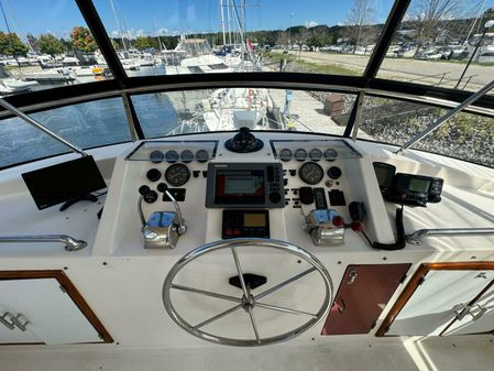 Marine Trader 47 Tradewinds Cockpit Motor Yacht image