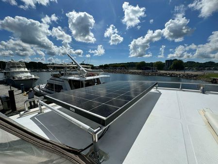 Marine Trader 47 Tradewinds Cockpit Motor Yacht image