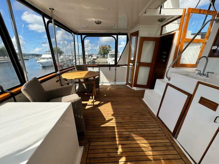 Marine Trader 47 Tradewinds Cockpit Motor Yacht image