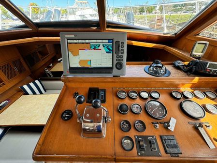 Marine Trader 47 Tradewinds Cockpit Motor Yacht image