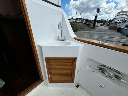 Marine Trader 47 Tradewinds Cockpit Motor Yacht image