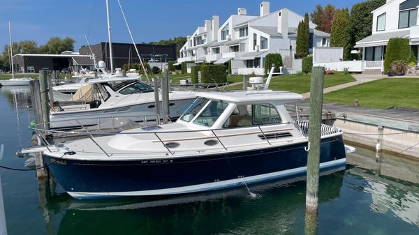 Back Cove 30 