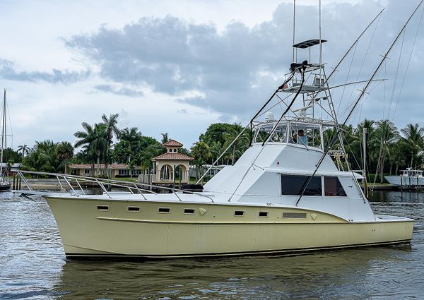 Hatteras Convertible image