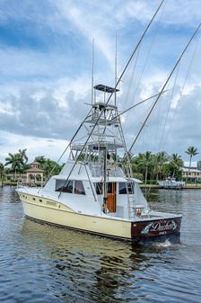 Hatteras Convertible image