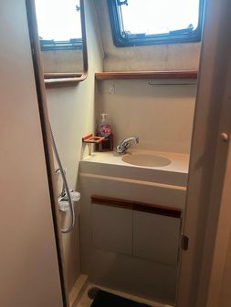 Carver 3207-AFT-CABIN image