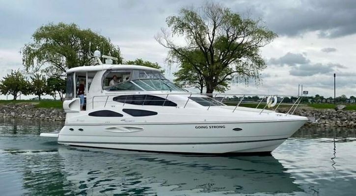 Cruisers Yachts 455 Express Motor Yacht - main image