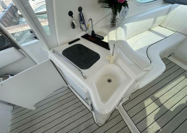 Cruisers Yachts 455 Express Motor Yacht image