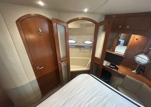 Cruisers Yachts 455 Express Motor Yacht image