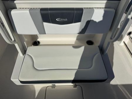 Robalo R272-CENTER-CONSOLE image