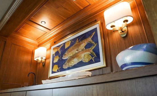 Burger 106 Raised Pilothouse image